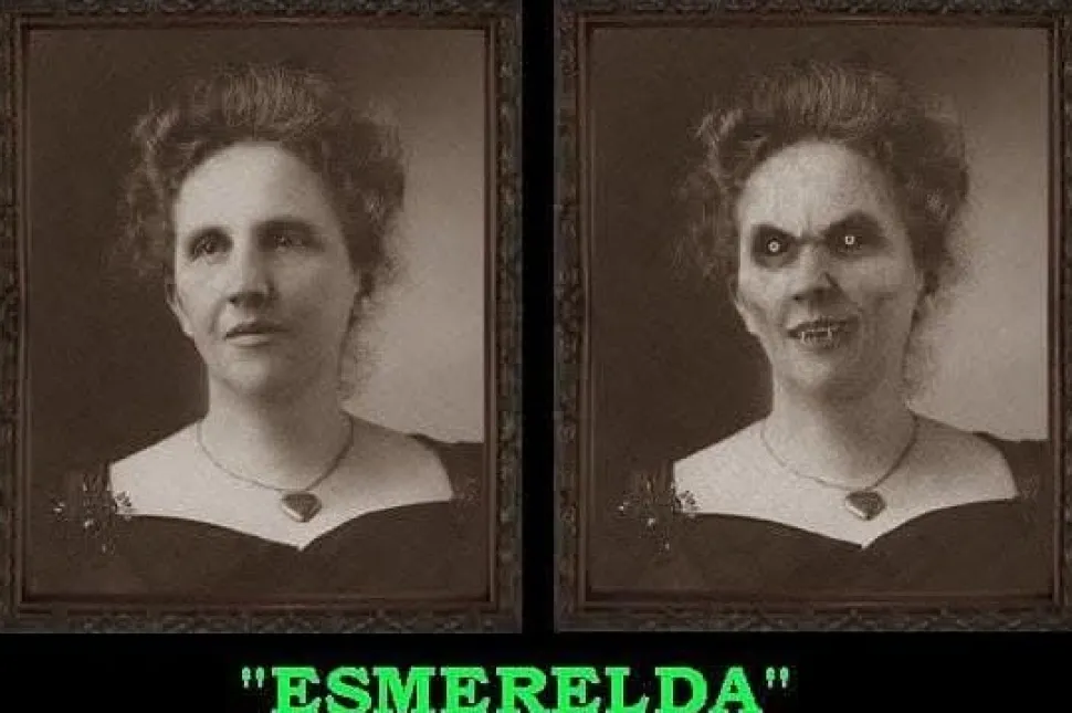 Changing Portrait - Esmerelda Hanging Halloween Decoration