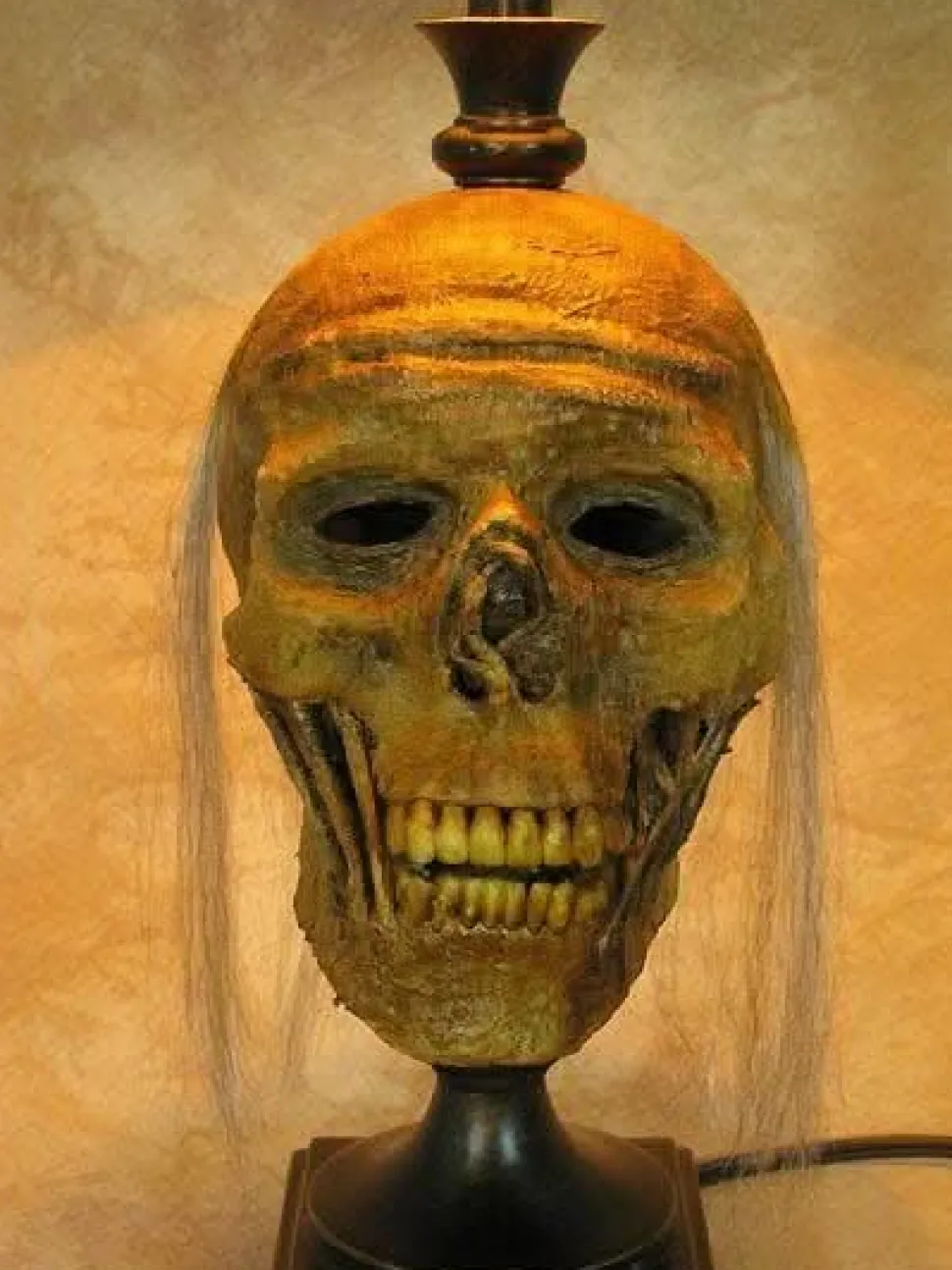 Desk Lamp with Life-size Corpse Head and Antique Shade Haunted House Lighting