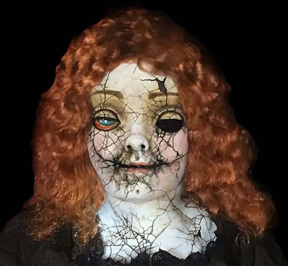 Dolly - Cracked Porcelain Doll HD Studios Pro Halloween Costume