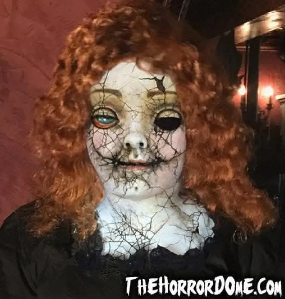 Dolly - Cracked Porcelain Doll HD Studios Pro Halloween Costume