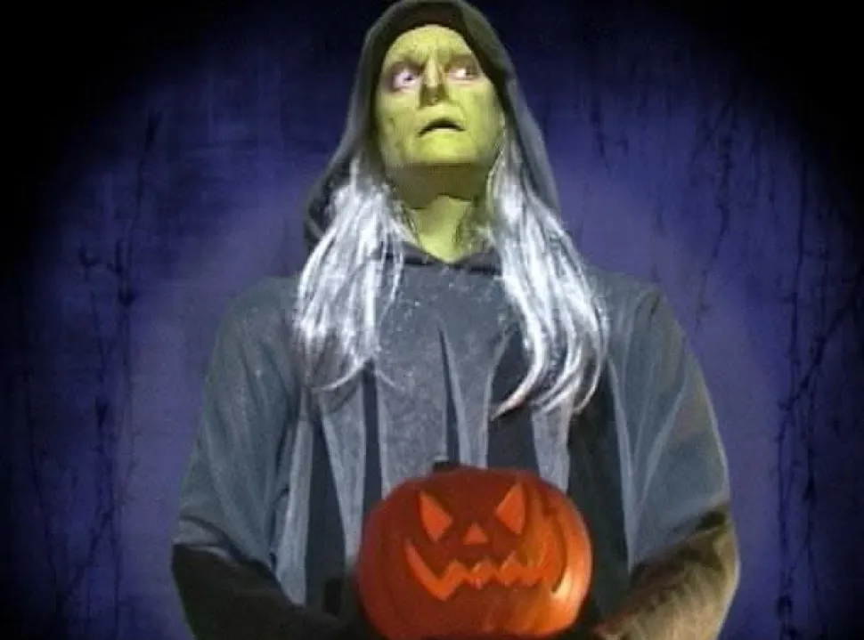 Man-imations - Witch Animated Mannequin Halloween Prop