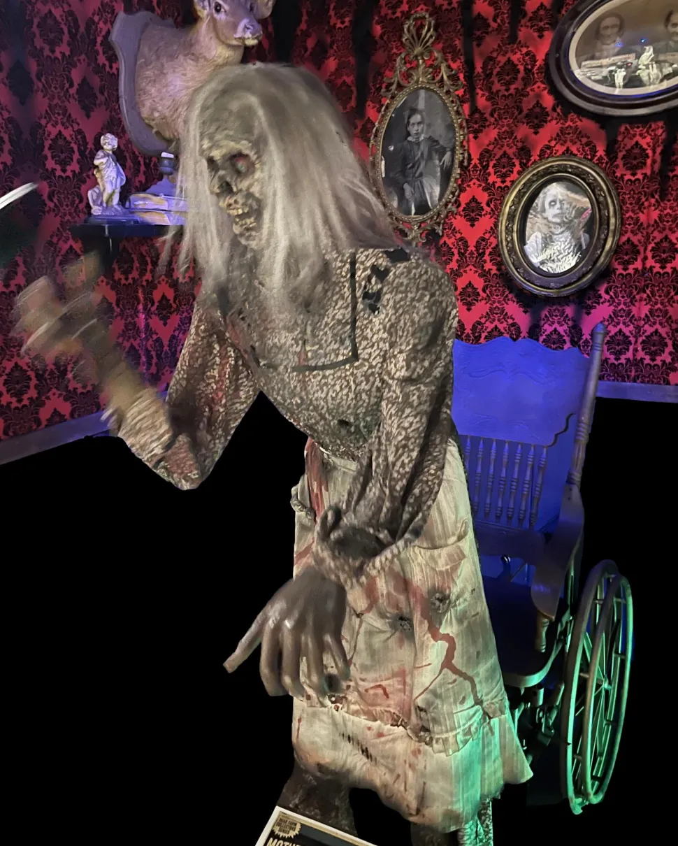 Mother Life-Size Professional Halloween Animatronic