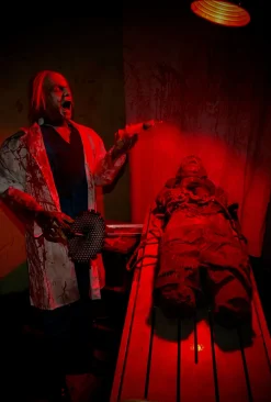 Psycho Surgeon Halloween Animatronic