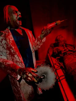 Psycho Surgeon Halloween Animatronic