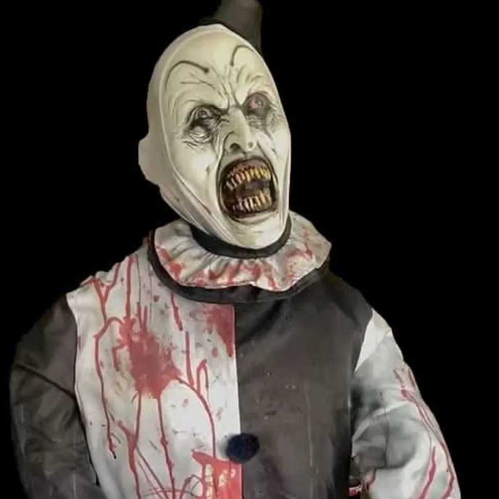 Terrifying Chainsaw Killer and Victim Halloween Animatronic