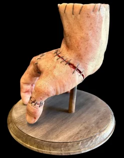 Thang 1 "Severed Hand - Silicone" Human Body Part Halloween Prop